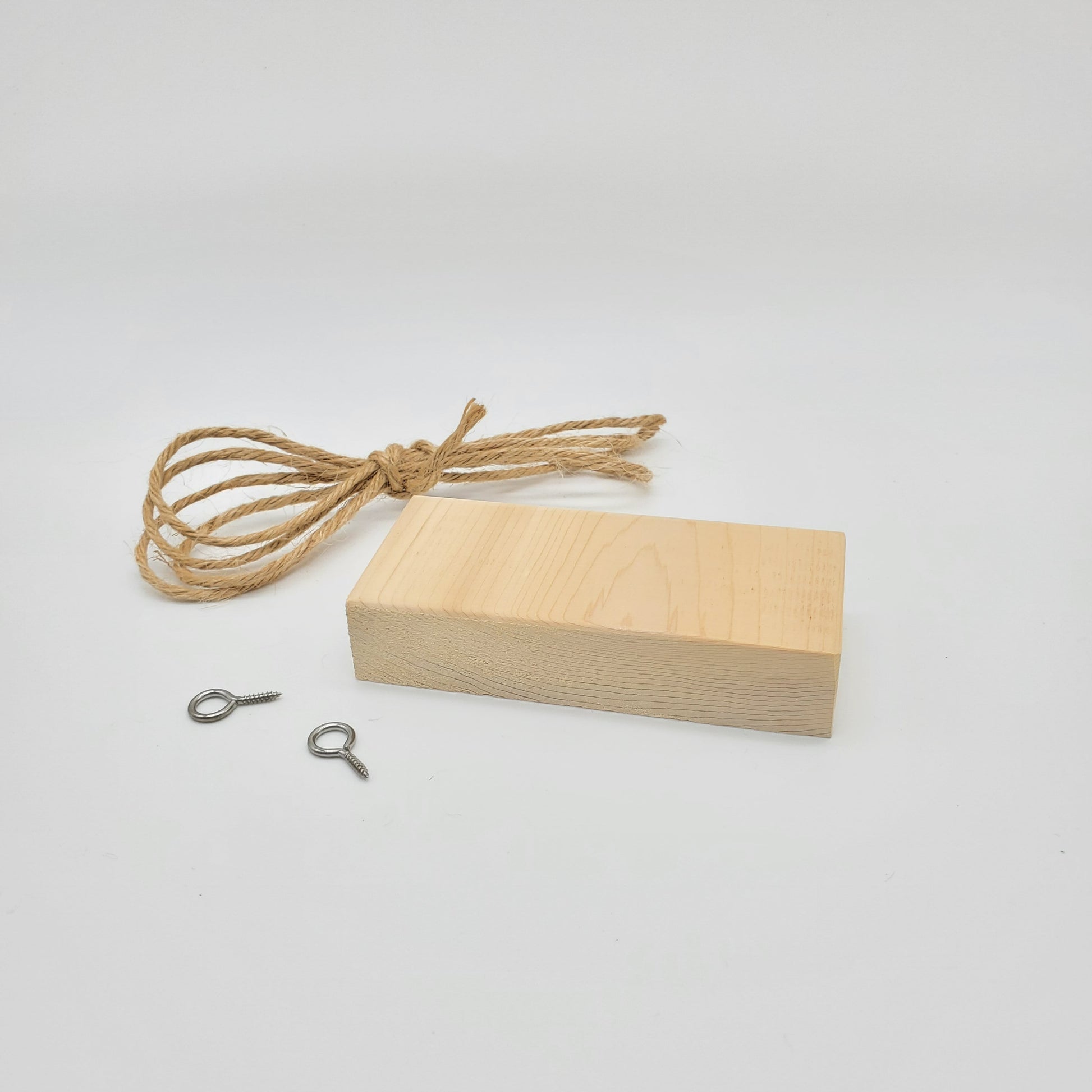 plant marker kit: Cedar wood marker, two eye screws and natural twine